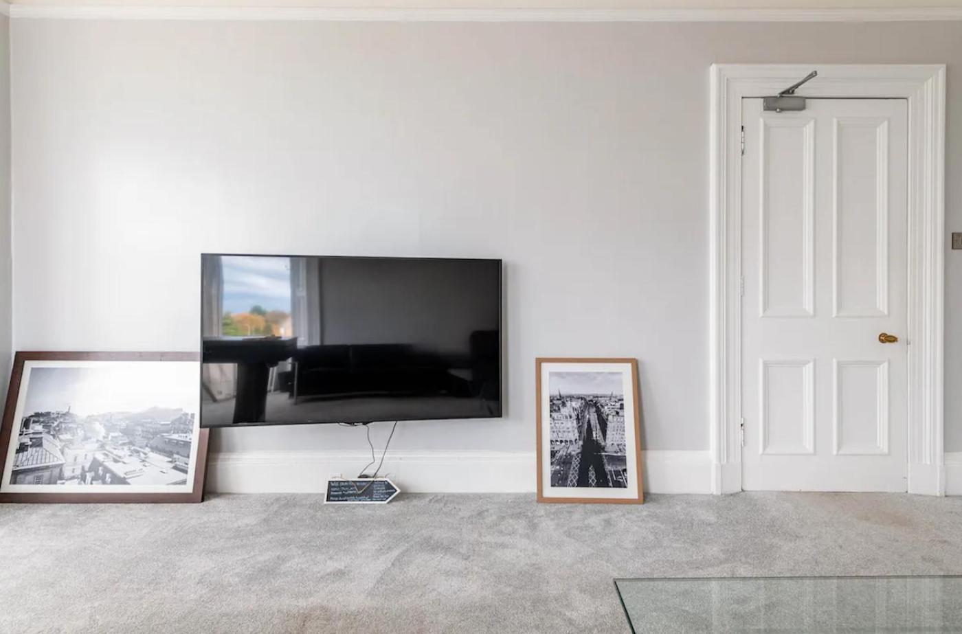 Lady Road Apartment เอดินบะระ ภายนอก รูปภาพ